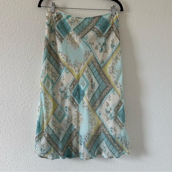 Dressbarn VTG Women’s Midi Skirt Large Floral Patch Design Artsy Fairy Koket - Picture 1 of 11